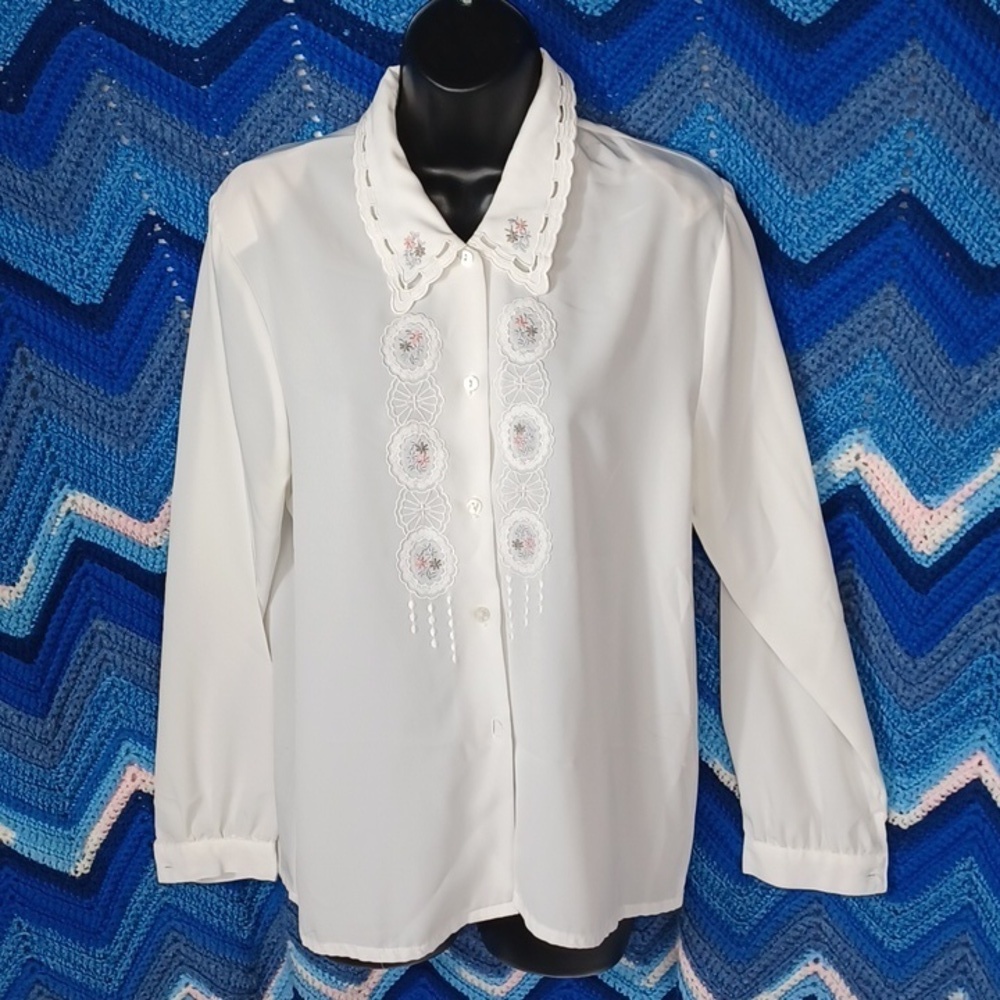 Fantasy White Lace Button Down Cream Embroidered Blouse, sz 13